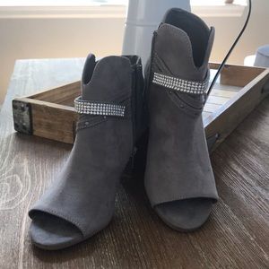 New Gray Peep Toe Ankle Booties size 6